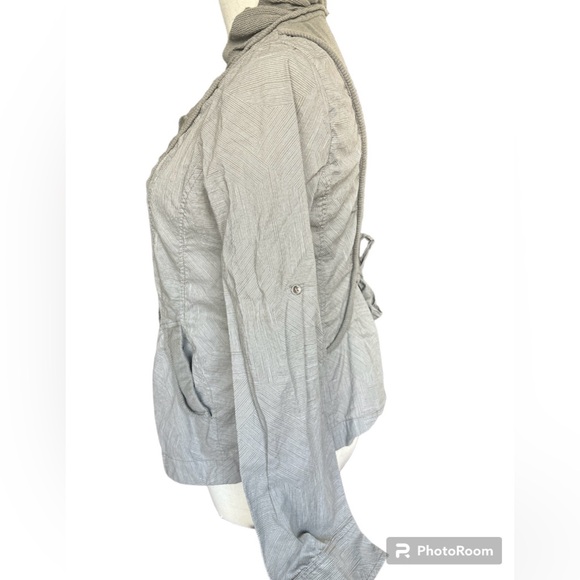 Vitrin Design Casual Roll Up Sleeve Blazer for Women’s - Picture 4 of 6